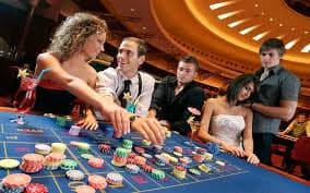 4qol Live Dealer Tables Aapke Hawale Mein